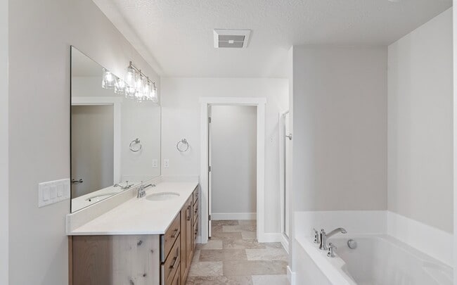 Building Photo - 937 N 215 W