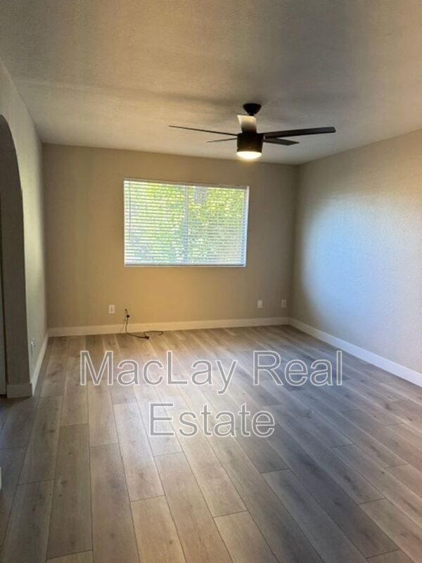 Building Photo - 4634 W Wagoner Rd