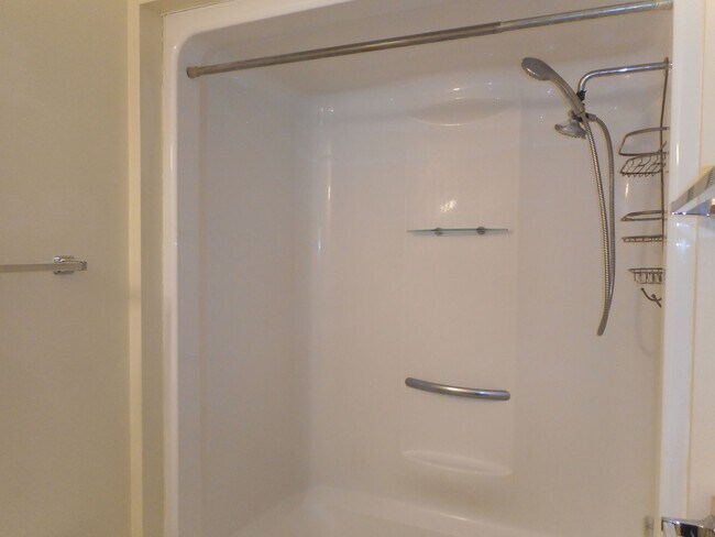 Building Photo - Lake Front 2-Bedroom Home on Beautiful Lake Wylie with a Dock and Boat Lift