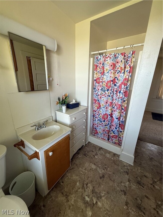 Building Photo - 809 Shinnick St