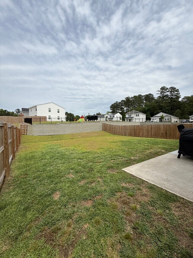 Building Photo - 255 Fire Ln