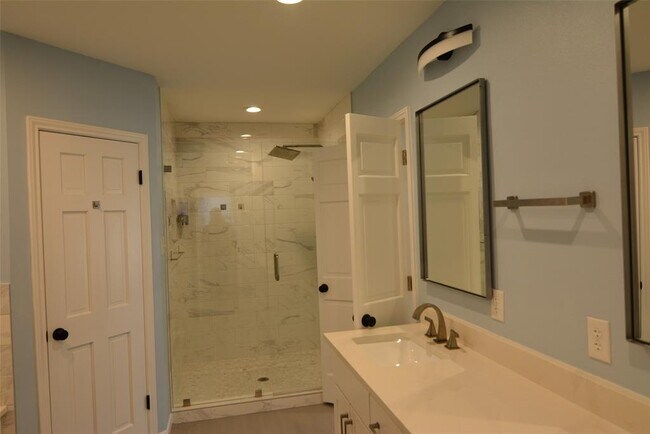 Building Photo - 3612 Serena Woods Ct