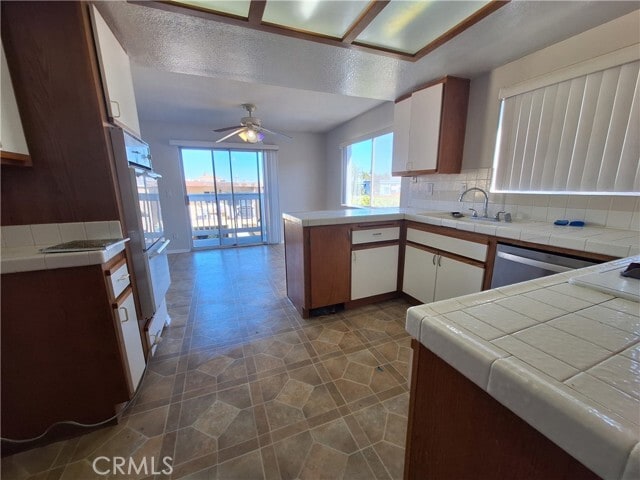 Building Photo - 1166 W 23rd St