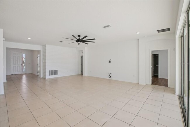 Building Photo - 10747 Laxer Cay Loop