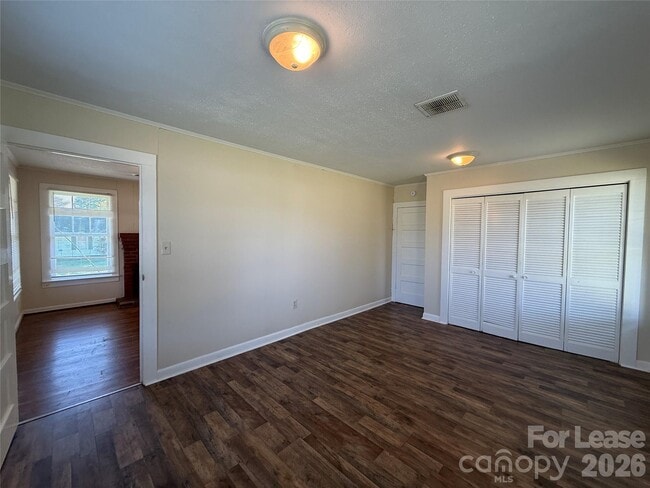 Building Photo - 507 Turnersburg Hwy