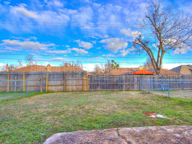Building Photo - 8508 Candlewood Dr