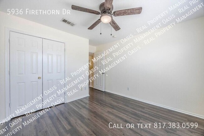 Building Photo - 5936 Firethorn Dr