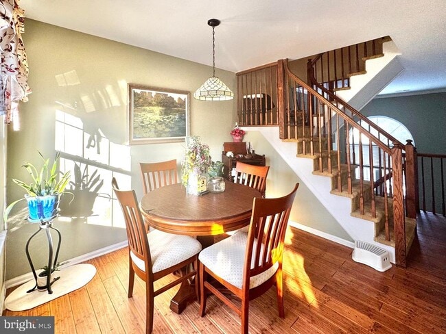 Building Photo - 32 Ketley Pl