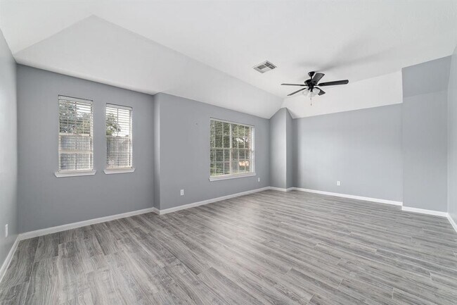 Building Photo - 5530 Imperial Grove Dr