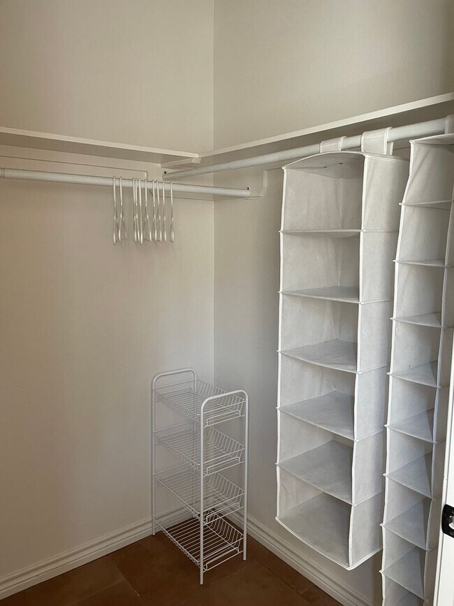 Building Photo - Brand New 1 Bedroom / 1 Bathroom Apartments in Lindale!