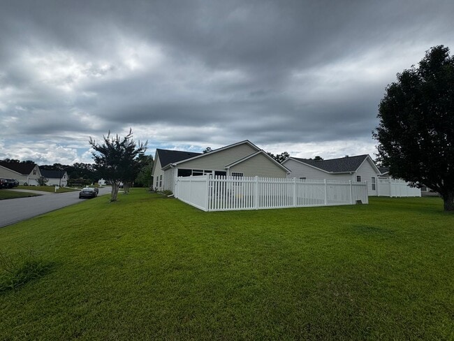 Building Photo - Carolina Pines Home