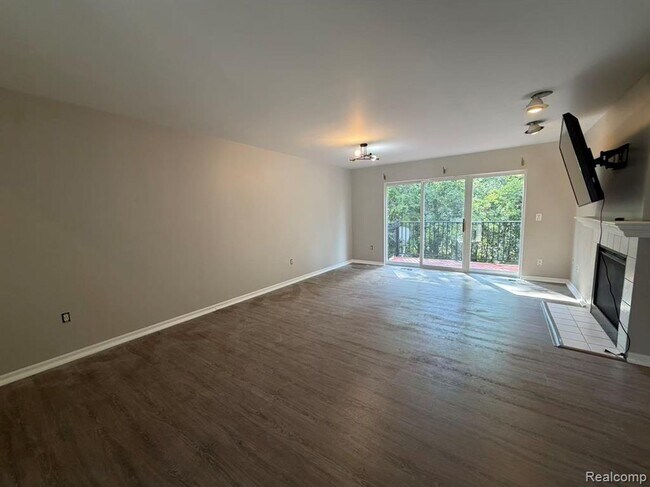 Building Photo - 758 Sandalwood Dr