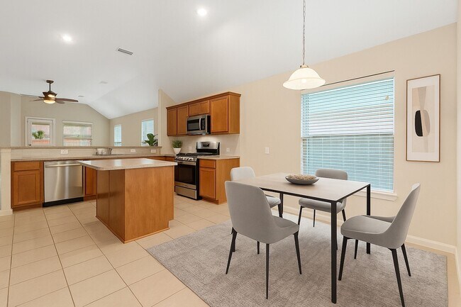 Building Photo - 7923 Thorncroft Manor Ln