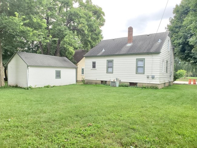 Building Photo - 707 7th St NW