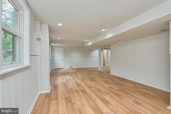 Building Photo - 6613 Denny Pl