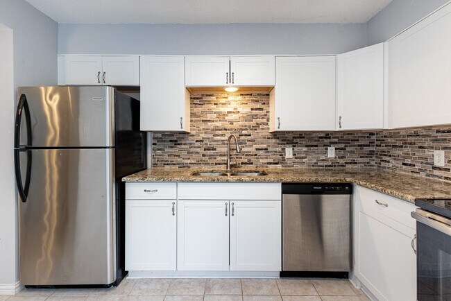 Building Photo - 4665 Country Creek Dr