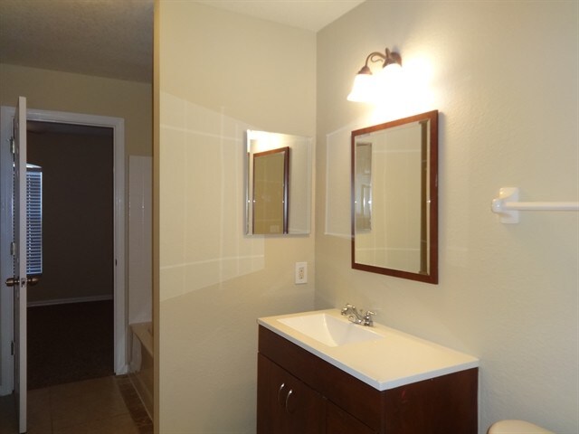 Building Photo - 4232 Settlers Ct