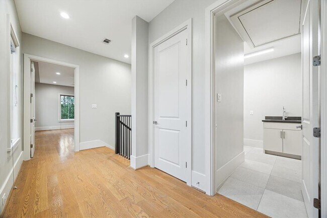 Building Photo - 1509 Caywood Ln