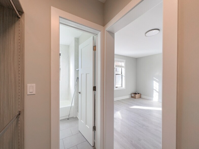 Building Photo - 378 Hazel Ave