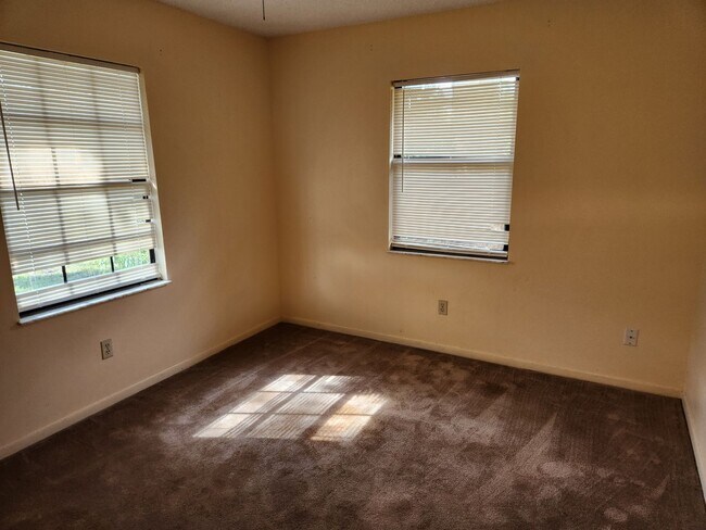 Building Photo - Port St. Lucie Pool Home for rent