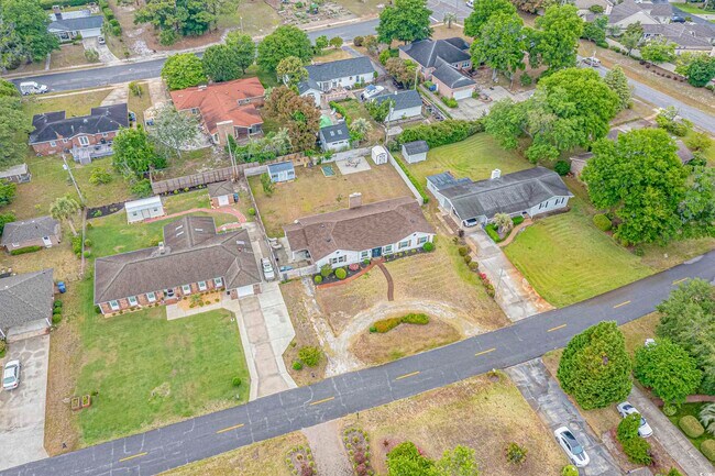 Building Photo - 7617 Glenwood Dr