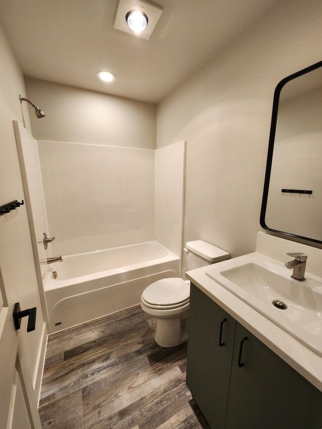 Building Photo - 3 Bedroom 2.5 Bath in Winlock