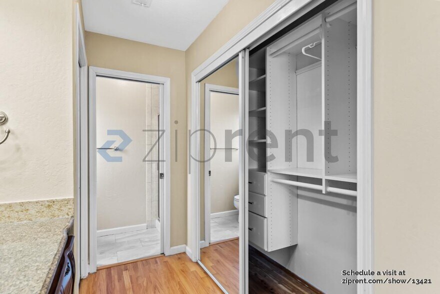 Building Photo - 5016 Wembley Ct