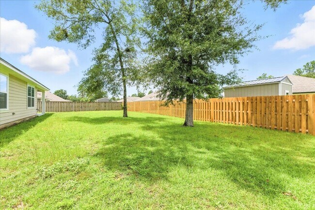 Building Photo - 18 E Sycamore Trl