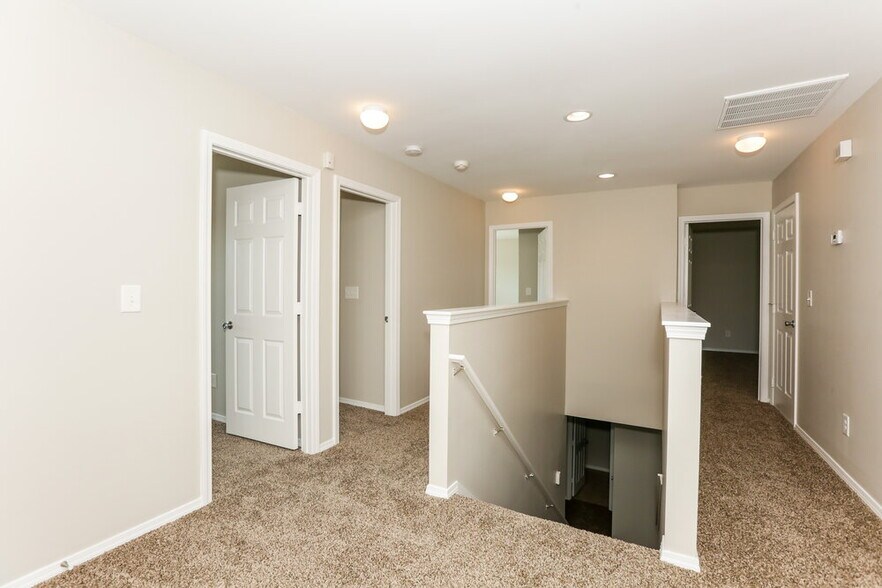 Building Photo - 9924 Rocky Ford Club Rd