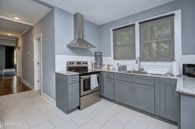Building Photo - 1 br, 1 bath House - 1613 S Mint Street