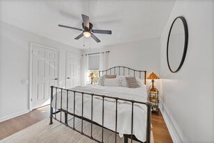 Building Photo - 138 Villa Ct