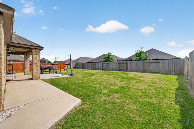 Building Photo - 16307 Rockdale Landing Dr