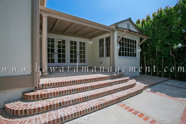 Building Photo - Contemporary Style 5bed/5bath Home with Ad...