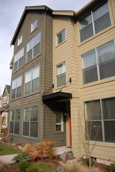 Building Photo - 4402 28th Ave S
