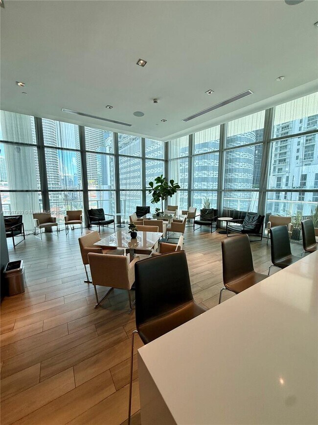 Building Photo - 1100 S Miami Ave