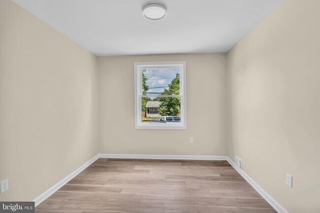 Building Photo - 7536 Abbington Dr