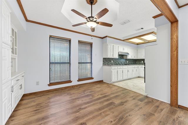 Building Photo - 918 Green Brook Dr