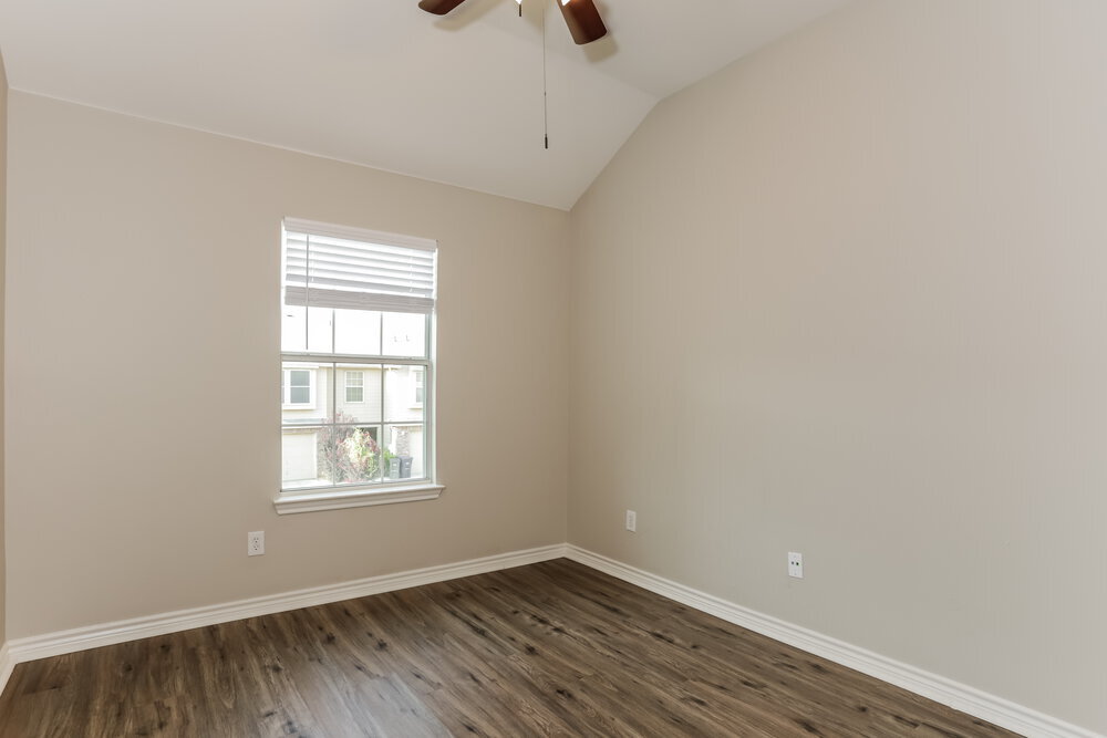 Building Photo - 12634 Bay Ave