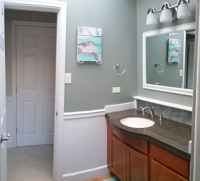 Modern Bathroom - 291 Awakea Rd