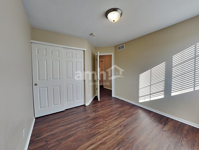 Building Photo - 257 Chapel Hill Dr