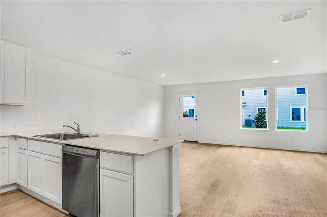 Building Photo - 1566 Plank Pl