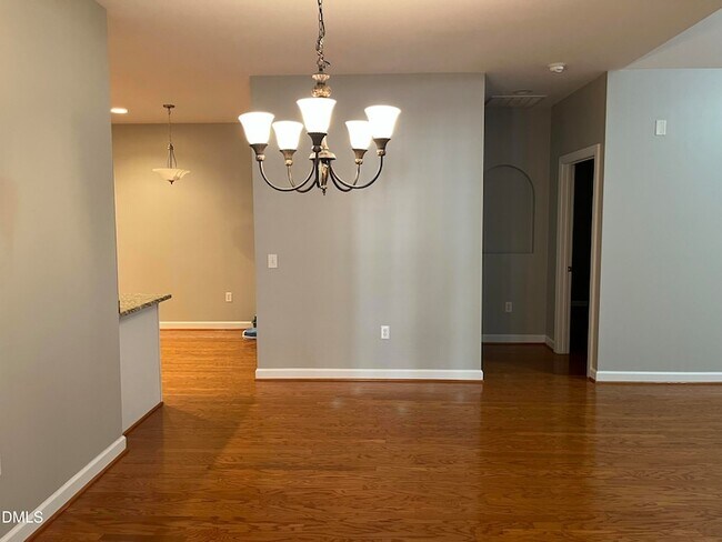 Building Photo - 1021 Thistle Briar Pl