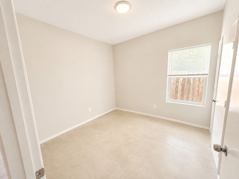 Building Photo - 221 San Angelo Ave