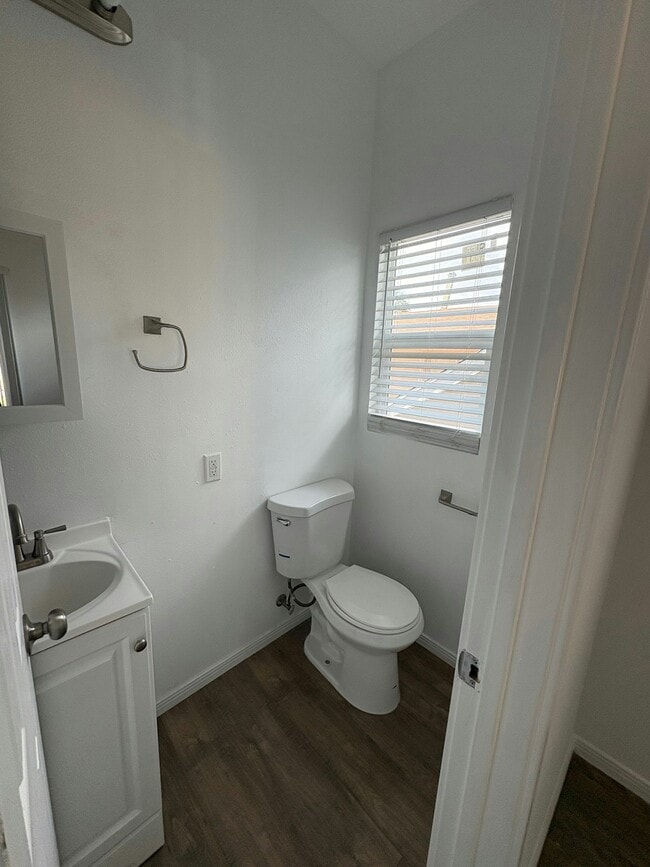 Building Photo - 555 N La Cadena Dr