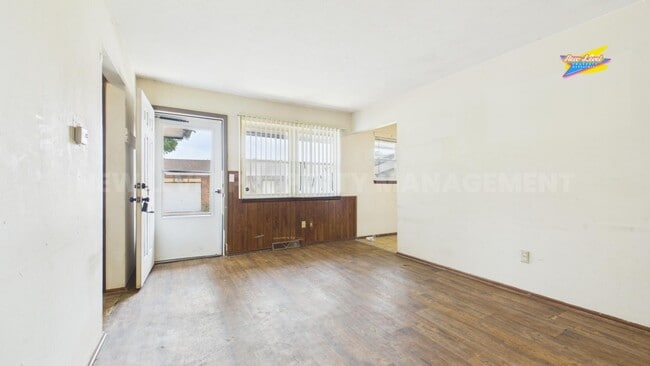 Building Photo - 2952 S Bunker Hl Dr