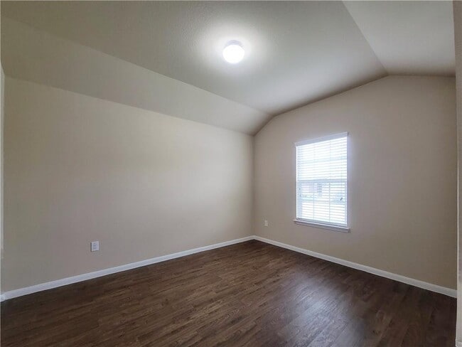 Building Photo - 11924 Riparian Rd