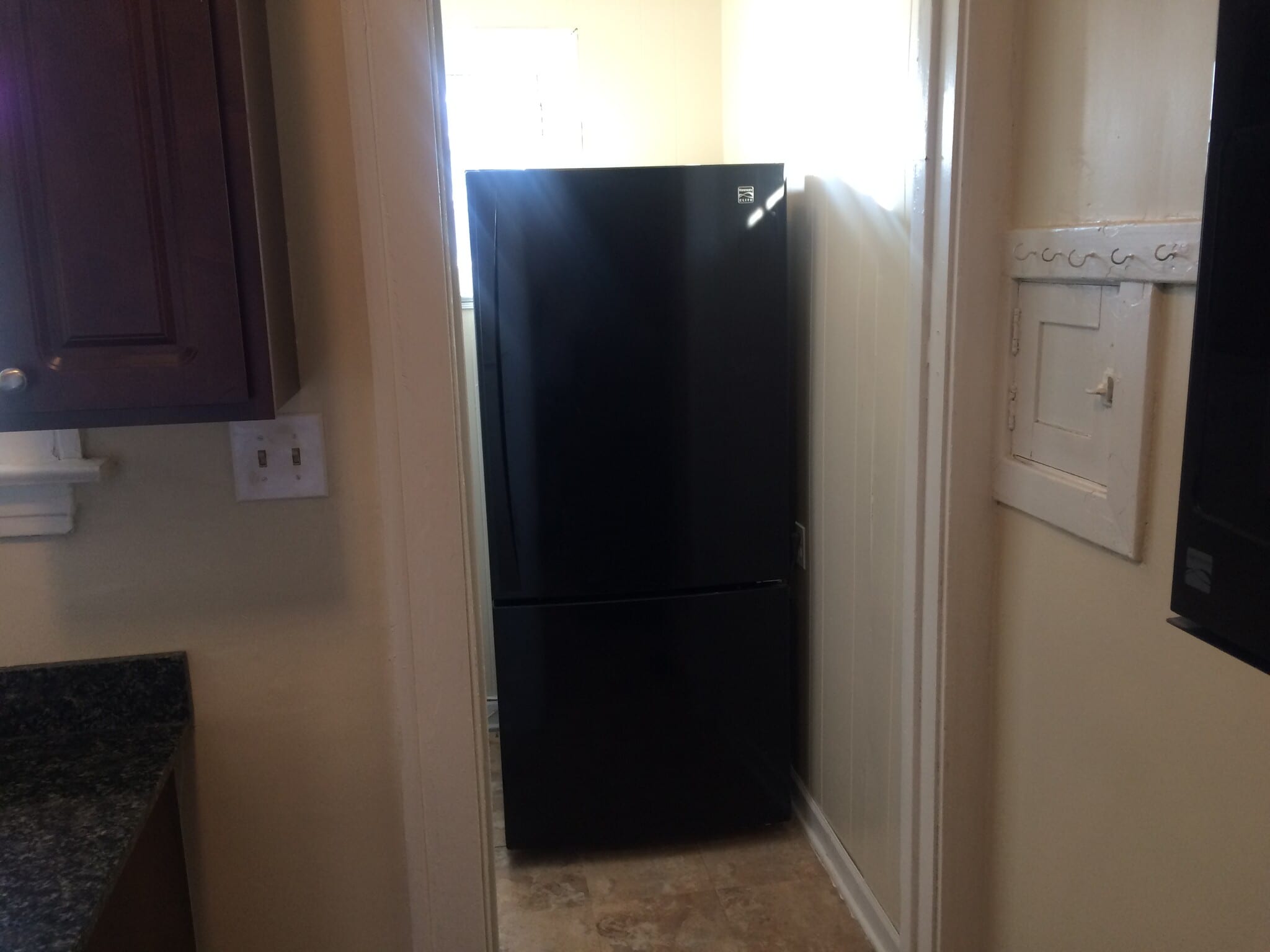 Building Photo - 44 N Spring Ave