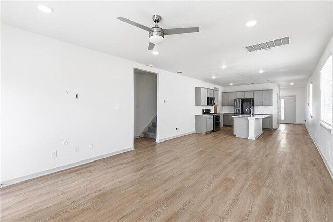 Building Photo - 515 Millbrook Blvd
