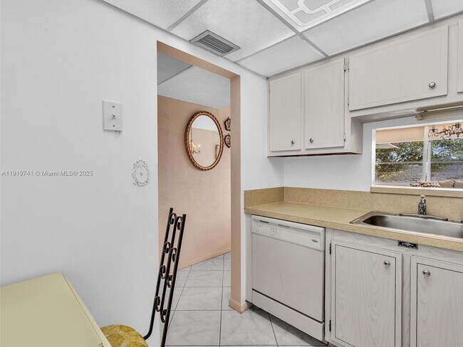 Building Photo - 5102 NW 36th St