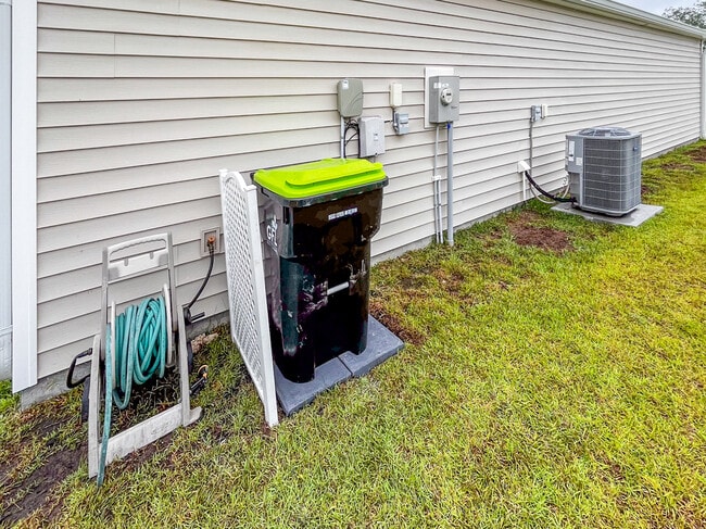 Building Photo - 509 Grass fern Ct